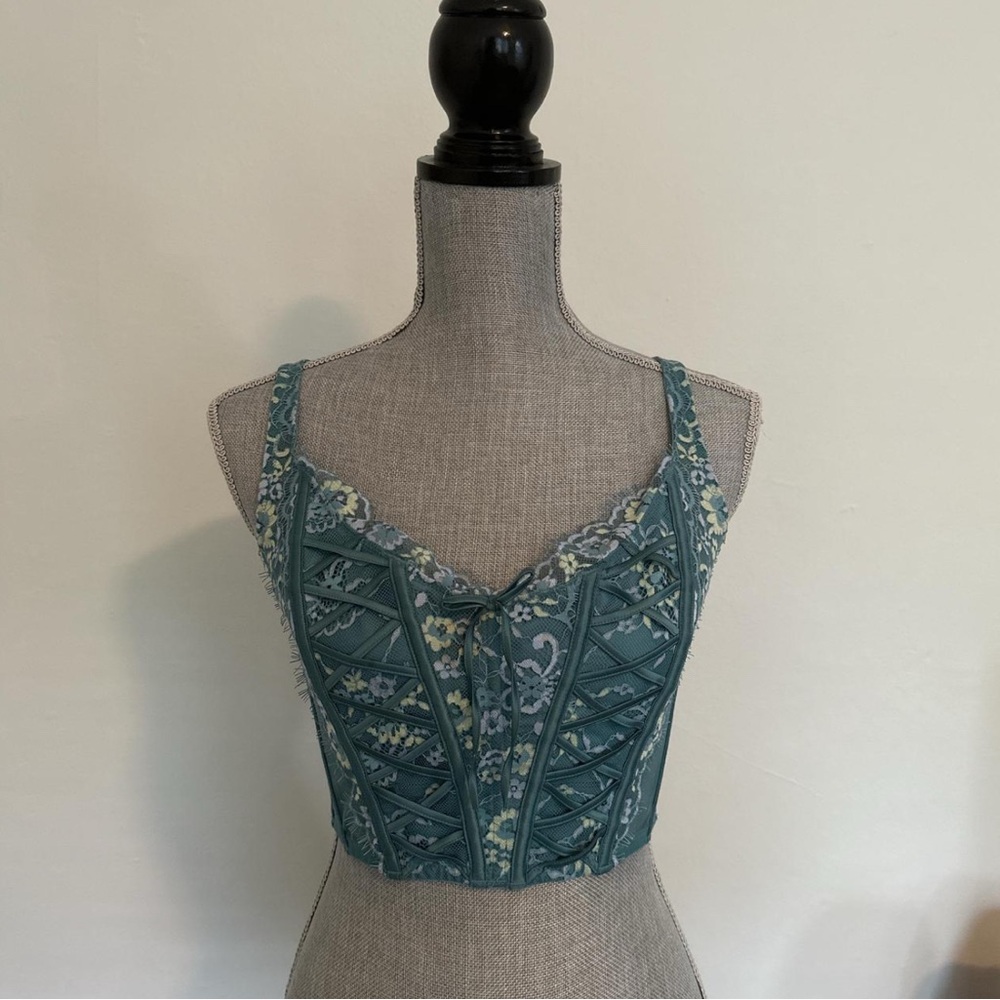 Victoria's Secret Blue Floral Crop Top